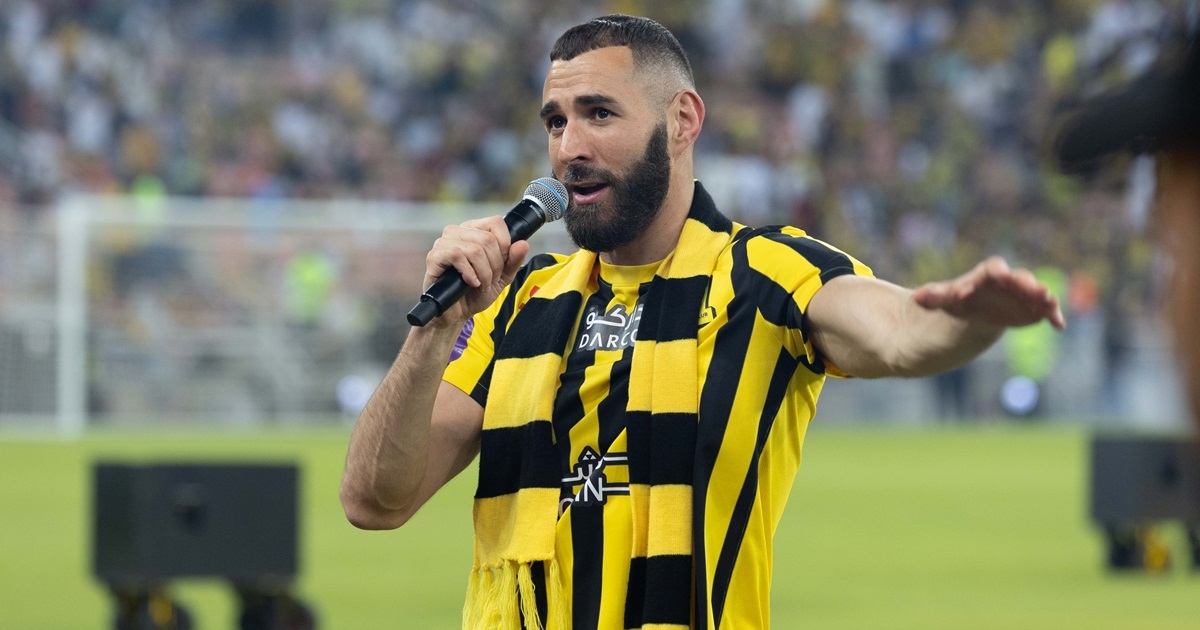 Benzema zarađuje 200 milijuna eura godišnje, ne razgovara s trenerom i želi otići