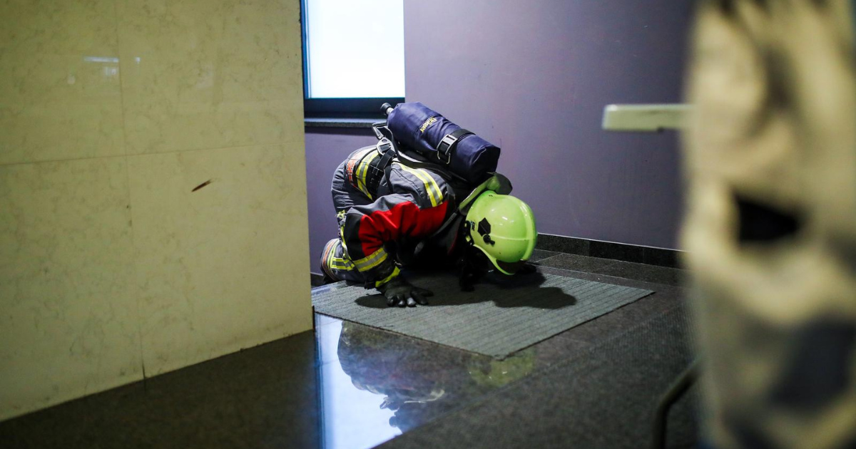 VIDEO Vatrogasci pod punom opremom pretrčali 666 stepenica u humanitarne svrhe