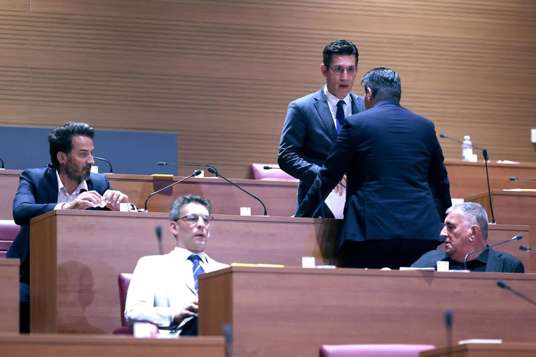 MOST održao presicu. Bulj: Bando, bagro, otrovati hrvatski narod nećete