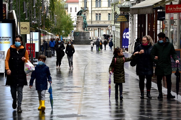 U Sloveniji 1342 nove zaraze koronavirusom, 25 umrlih