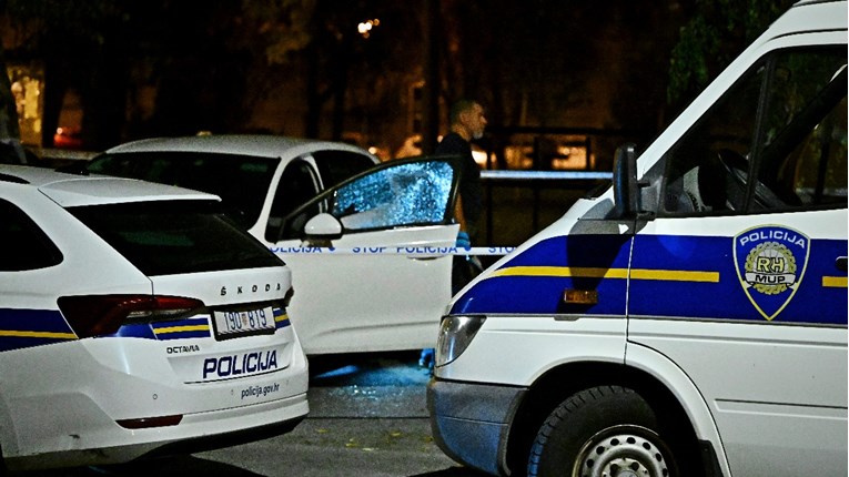 Policija na zagrebačkoj Knežiji. Netko je pucao na auto i Dom zdravlja?