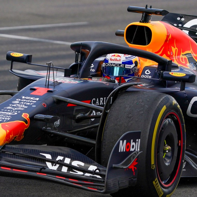 VIDEO Katastrofa u sprintu za McLaren. Sudar Piastrija i Norrisa, pobjeda Verstappena