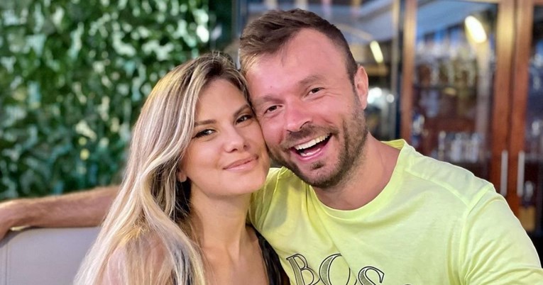 Ecija Ivušić objavila fotke s dečkom s ljetovanja: Živjeli za ljubav