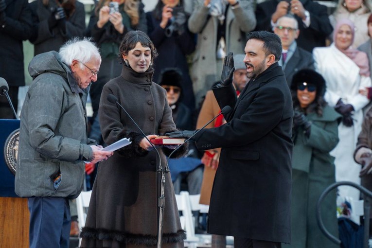 Mamdani prisegnuo na Kuran za gradonačelnika New Yorka: "Vladat ću kao socijalist"