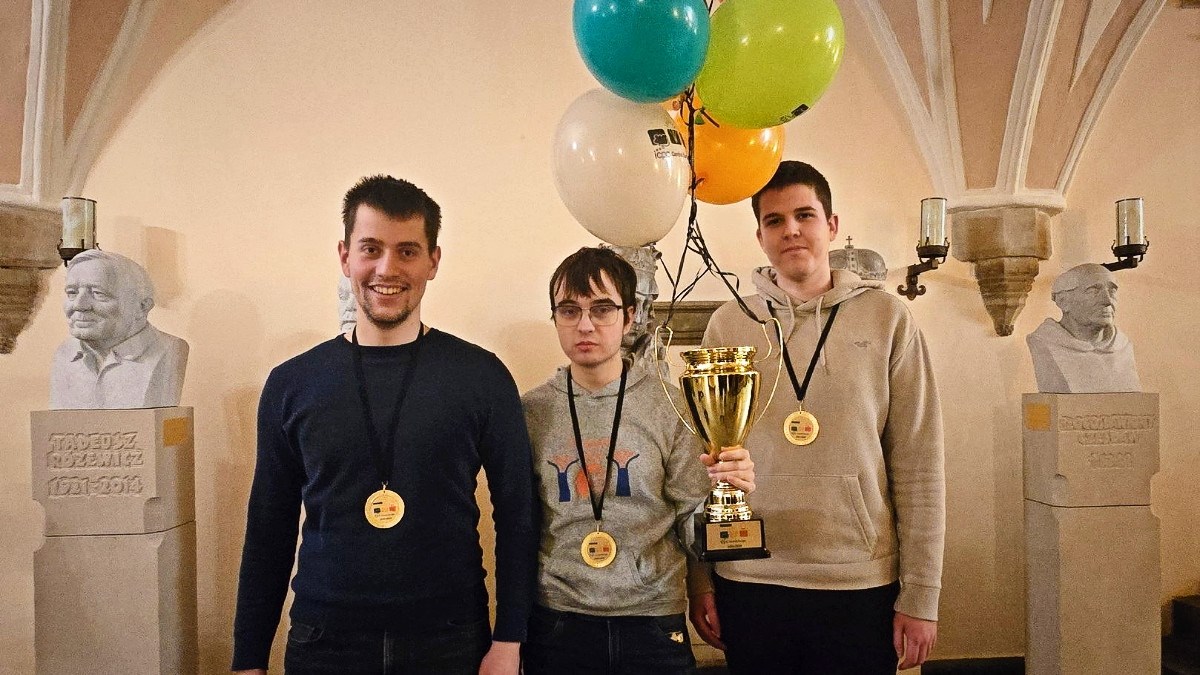 Hrvatski studenti osvojili zlatnu medalju na europskom informatičkom natjecanju