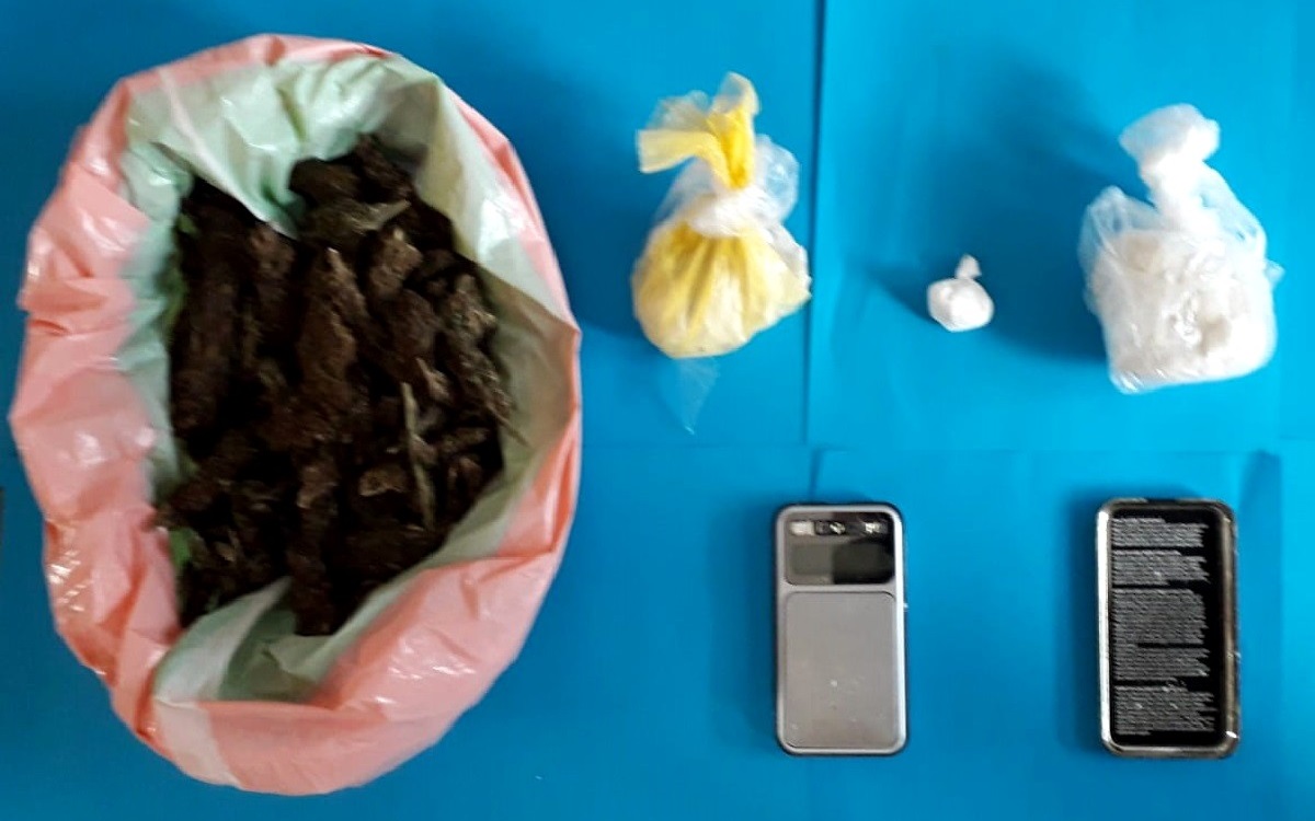 Policija kod Omišanina našla travu, speed i MDMA