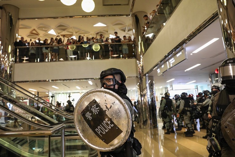 Hong Kong potvrdio tehničku recesiju, prvu od globalne financijske krize