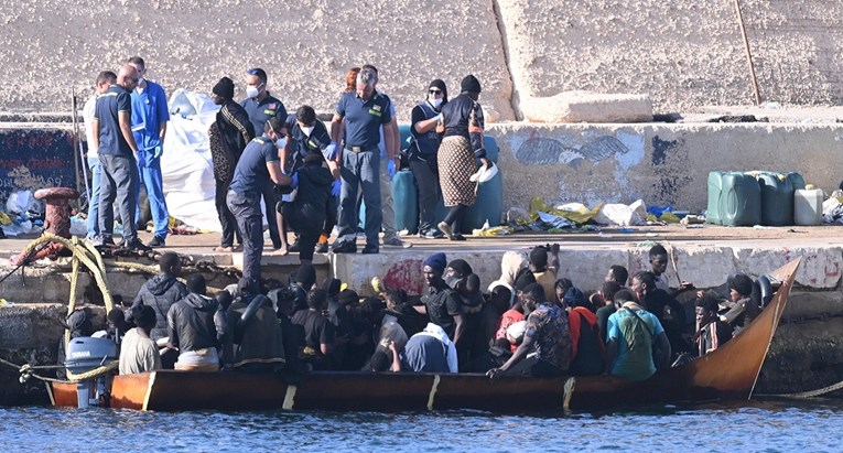 Na Lampedusi izvanredno stanje zbog migranata. Stiže Ursula von der Leyen