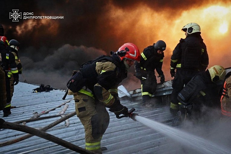 Masovni ruski napad na ukrajinsku regiju. Devet mrtvih, 30 ranjenih