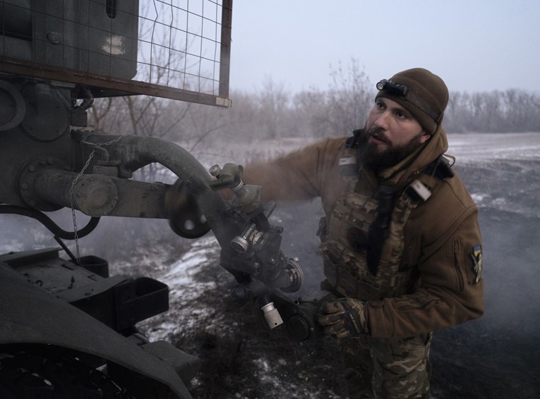 Kremlj: Ukrajinska vojska mora napustiti Donbas, mora se povući