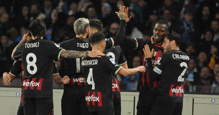 MILAN - NAPOLI 1:0 Milan napravio velik korak prema polufinalu Lige prvaka