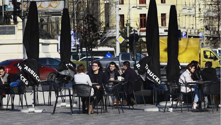 Bukurešt zatvara restorane zbog porasta zaraženih, otvorio ih je prije pet tjedana