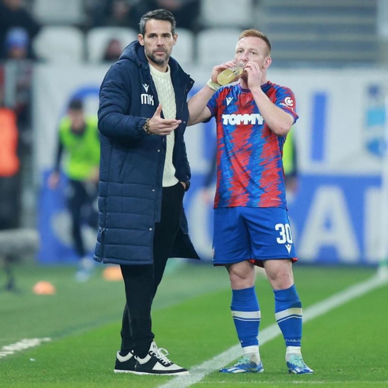 Bio je zvijezda SHNL-a. Sada nema klub i živi povučeno: "Duga i teška priča"