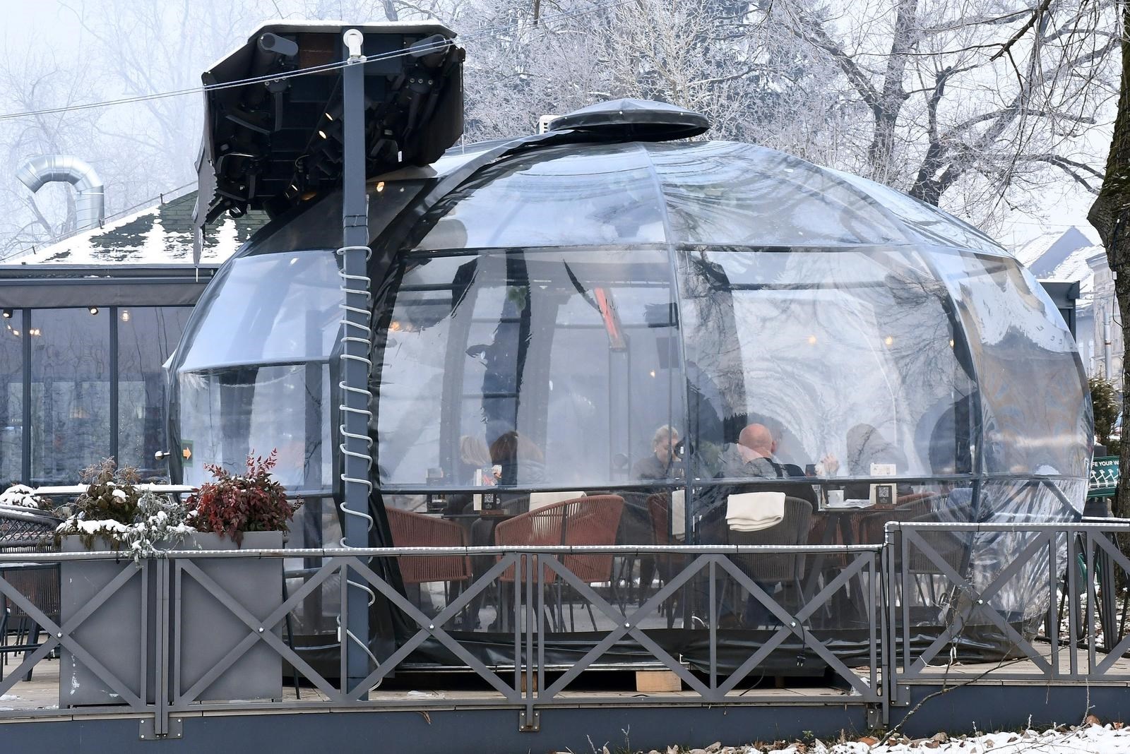 Siščani ovih dana kavu piju u - "igluu"