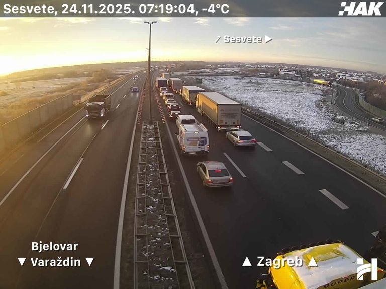 FOTO Kolona od pet kilometara na A4