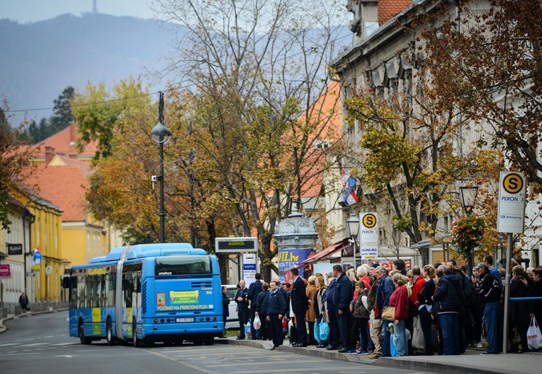 U Zagrebu danas posebna regulacija javnog prijevoza, besplatno autobusima na groblja