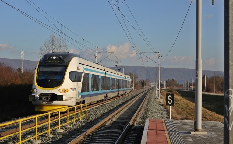 Studenti Ličko-senjske županije besplatno vlakom do mjesta studiranja