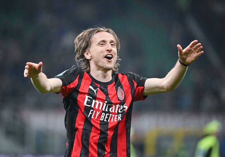 Sky: Gotovo je. Modrić ostaje u Milanu