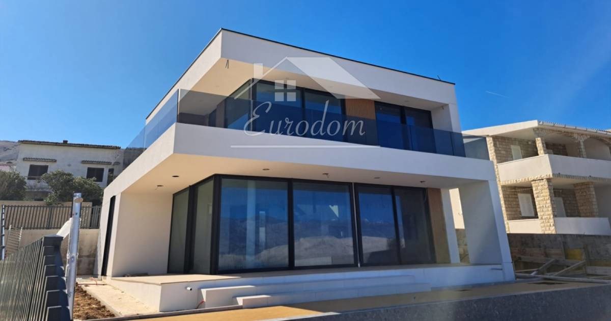 Oglasi: Na Pagu se prodaje vila u prvom redu do mora s infinity bazenom. Evo cijene