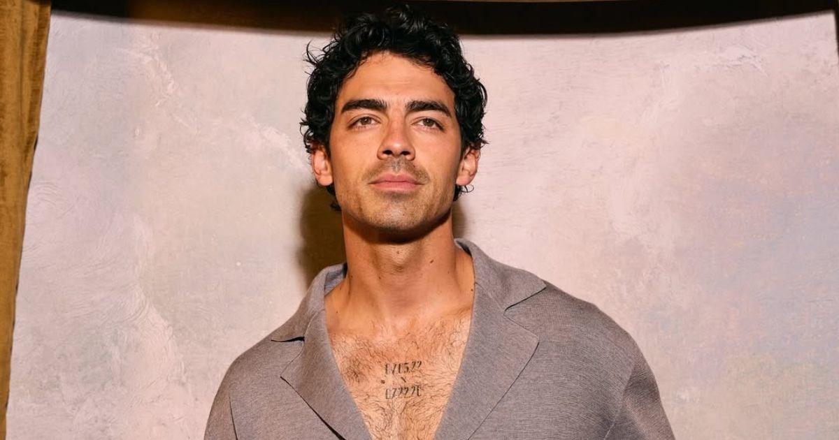 Joe Jonas o gubitku nevinosti: "Demolirao sam sobu zbog kondoma"