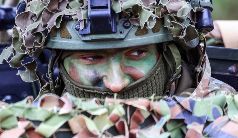 Povijesna odluka Njemačke, brutalno jača vojsku. "Desetljećima smo živjeli u iluziji"