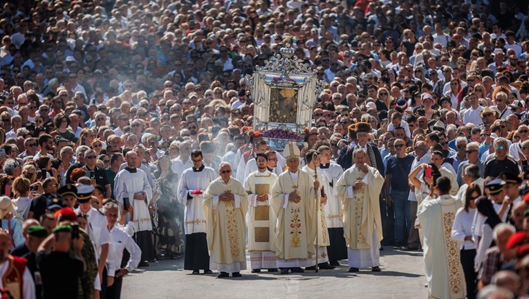 Sinj spreman na tisuće hodočasnika za Veliku Gospu, vozači pozvani na oprez