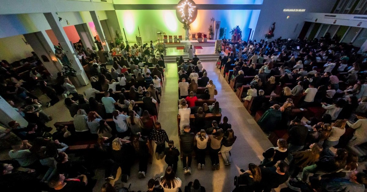 U splitskoj crkvi održano klanjanje kao odgovor na Noć vještica