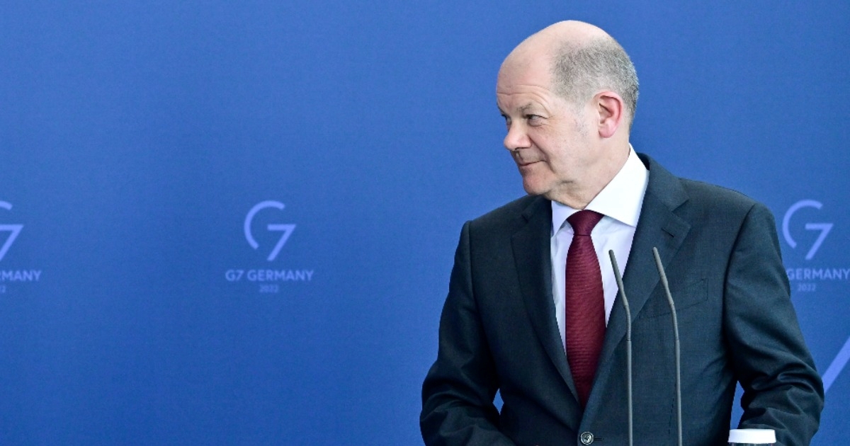 Scholz: Što prije treba započeti pregovore s Makedonijom i Albanijom o članstvu u EU