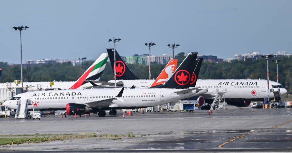 Trump najavio oduzimanje certifikata kanadskim avionima i nove carine