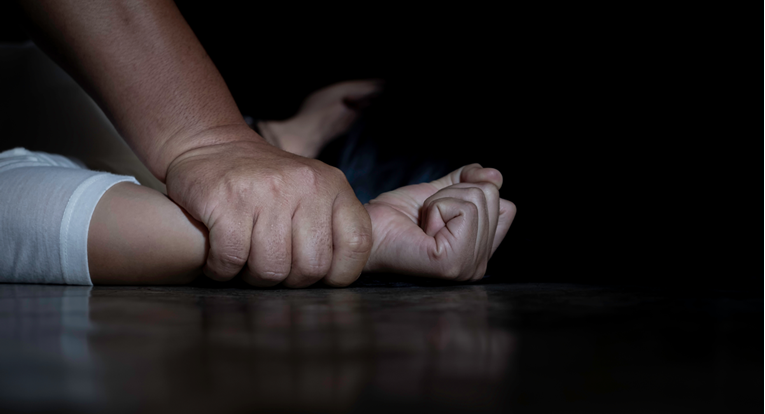 Muškarac u Splitu gurao prste u spolovilo djevojčici (14). Dobio 6.5 godina zatvora