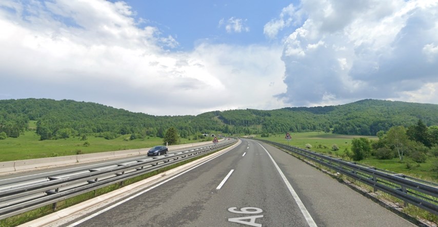 Medvjed na autocesti A6 između Delnica i Ravne Gore, vozi se usporeno