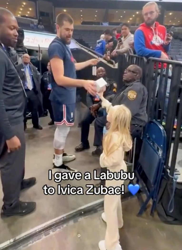 Djevojčica Ivici Zupcu poklonila Labubu. Video je postao viralan
