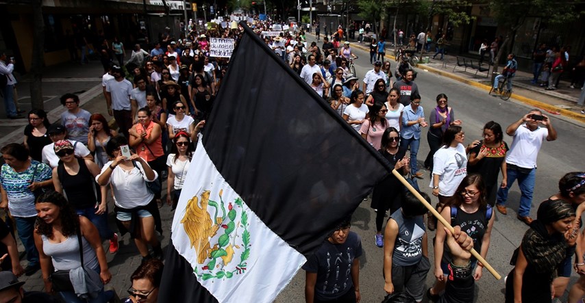 Dvije djevojke u Meksiku tvrde da su ih silovali policajci, počeli i prosvjedi