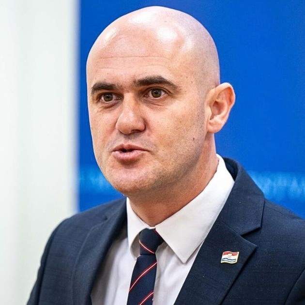 Dabro s predstavnicima mljekara. "Ministarstvo ne može utjecati na cijenu mlijeka"