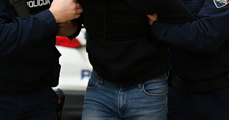 Bokserom pa plinskim pištoljem prijetio na Trešnjevci, izbili mu pištolj pa pobjegao