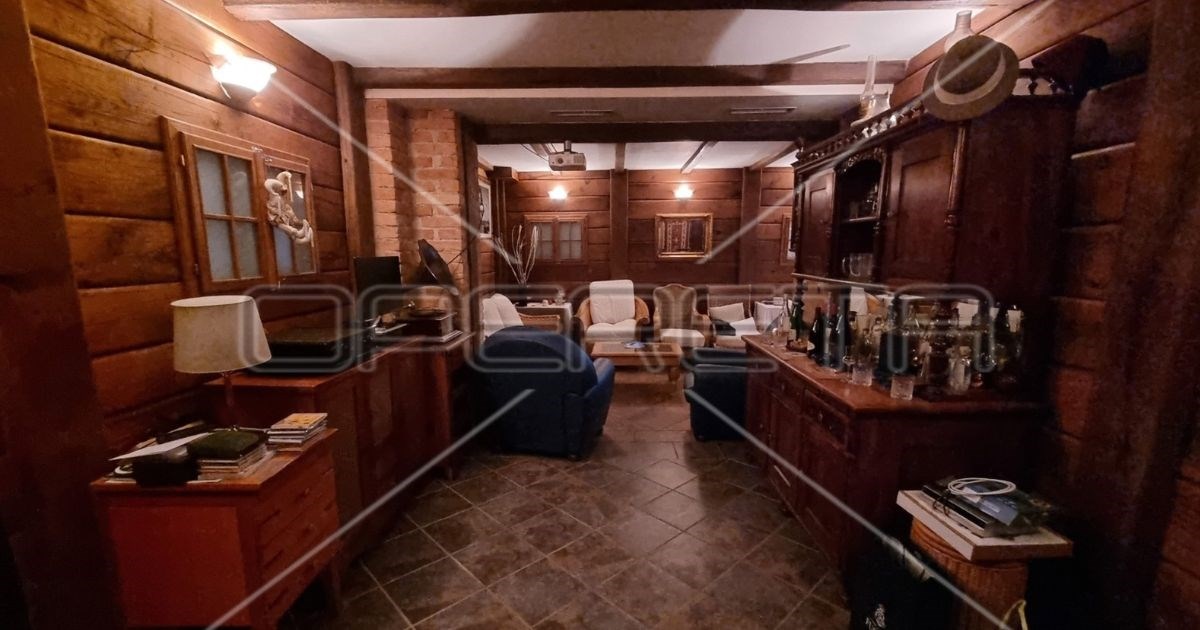 Na oglasima osvanula "komforna garaža s više prostorija". Prodaje se za 150.000 €