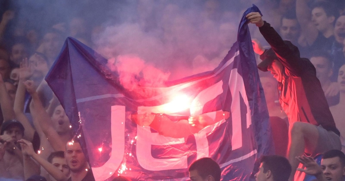 Bad Blue Boysi pred Bobanom i Čeferinom zapalili zastavu UEFA-e