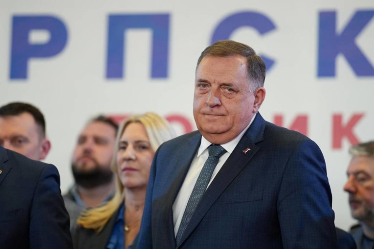 Dodik: Prekinuti diplomatske i ekonomske veze s Iranom