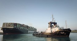 Brod koji je blokirao Sueski kanal 80 posto je u ispravnoj poziciji, javljaju vlasti