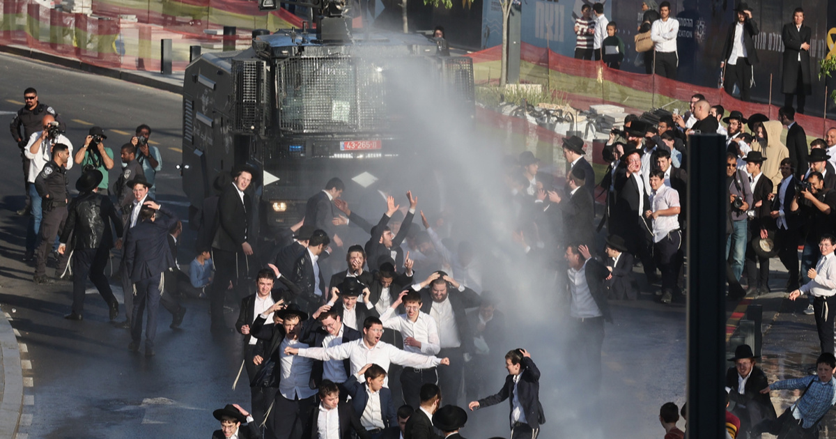FOTO Ultraortodoksni Židovi blokirali ulaz u Jeruzalem. Sukobili se s policijom