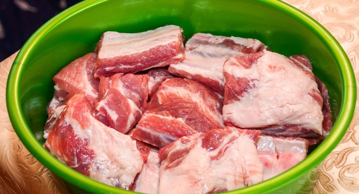 Odmrzavate li i vi meso ovako? Jedan uobičajen način zapravo je najgori