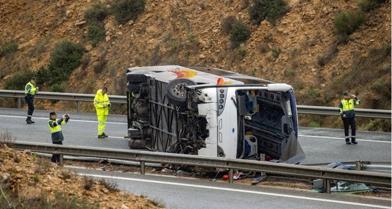 Vozač izgubio kontrolu nad autobusom u Brazilu. Deset mrtvih, uključujući dvoje djece