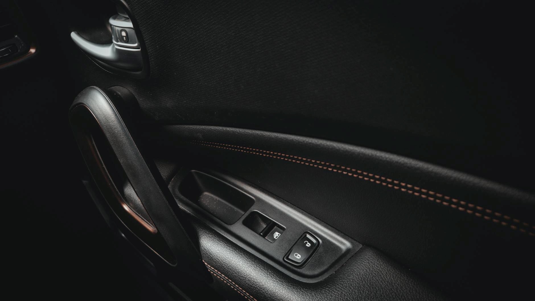 Kina zabranjuje skrivene kvake na el. autima. To je jedan od većih problema Tesle