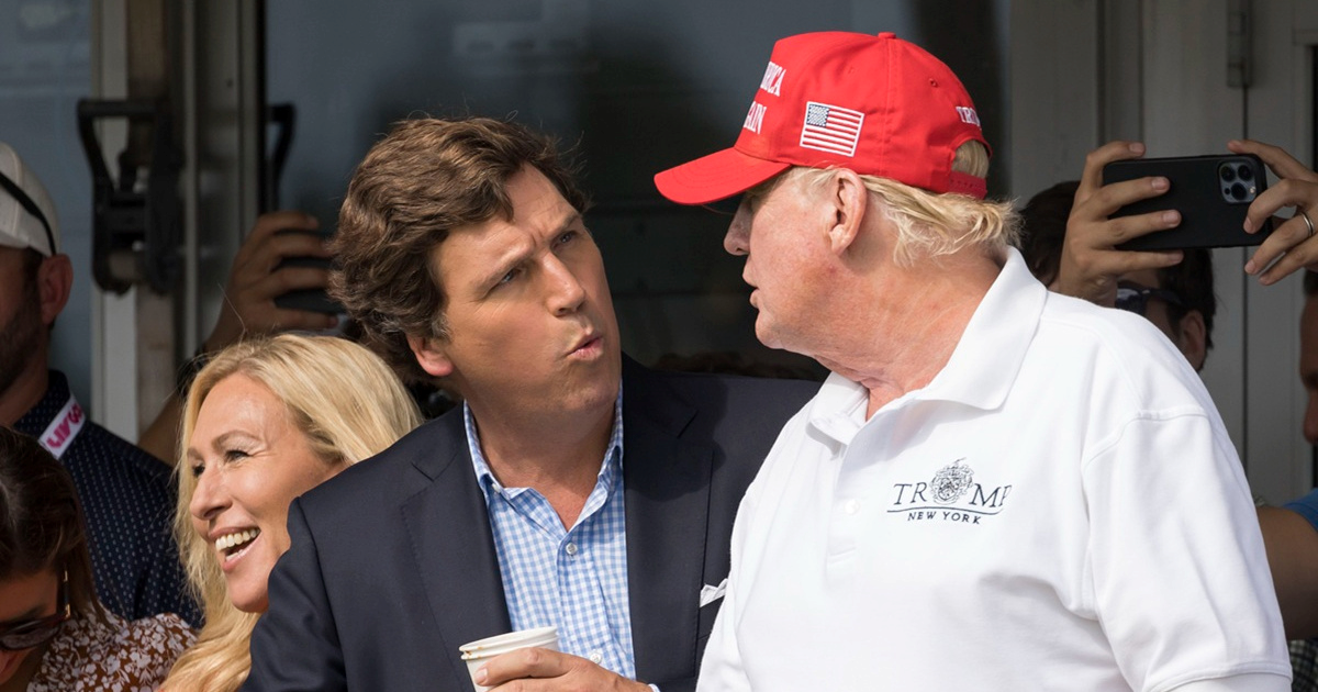Trump: Tucker Carlson nije MAGA