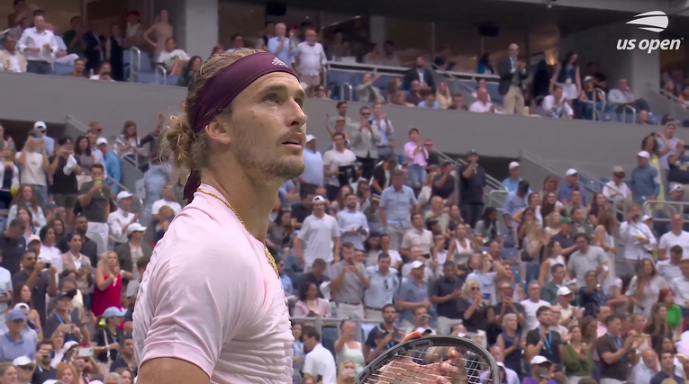 VIDEO Zverev osvojio US Open, pa se spremao za servis. Bizarna reakcija je hit
