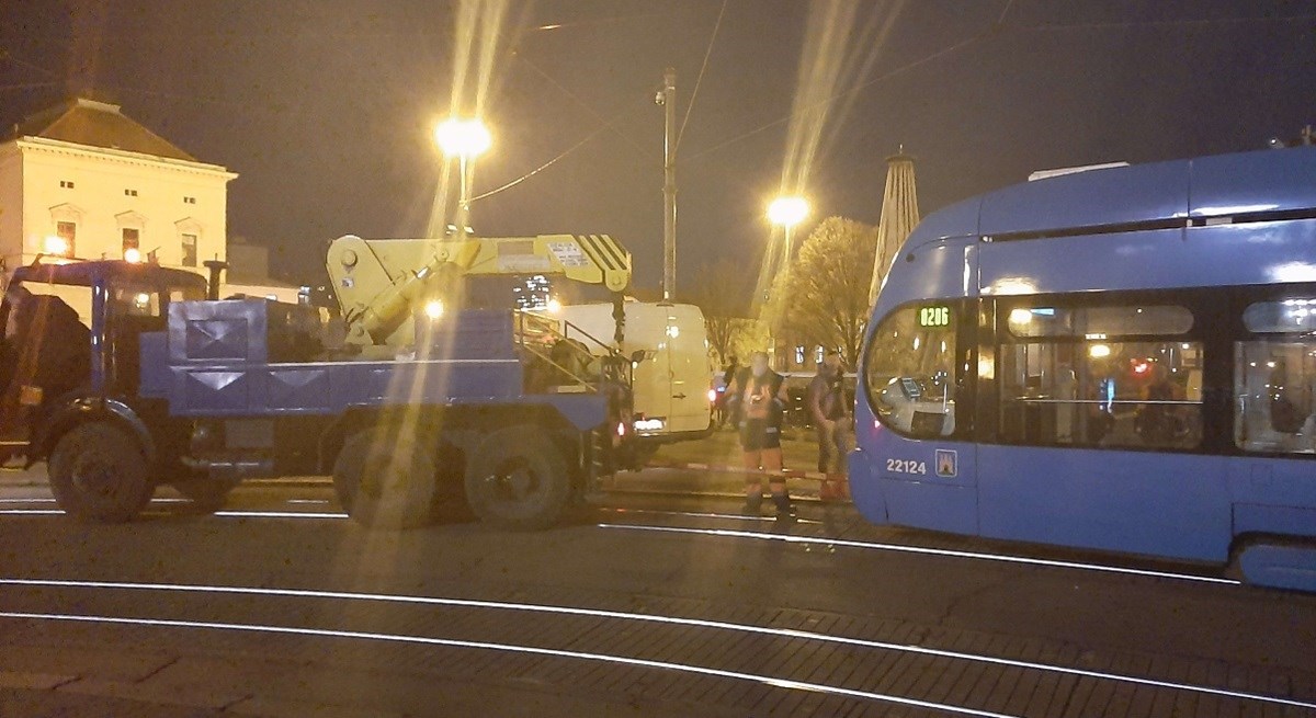 FOTO Zastoj tramvaja kod Glavnog kolodvora u Zagrebu