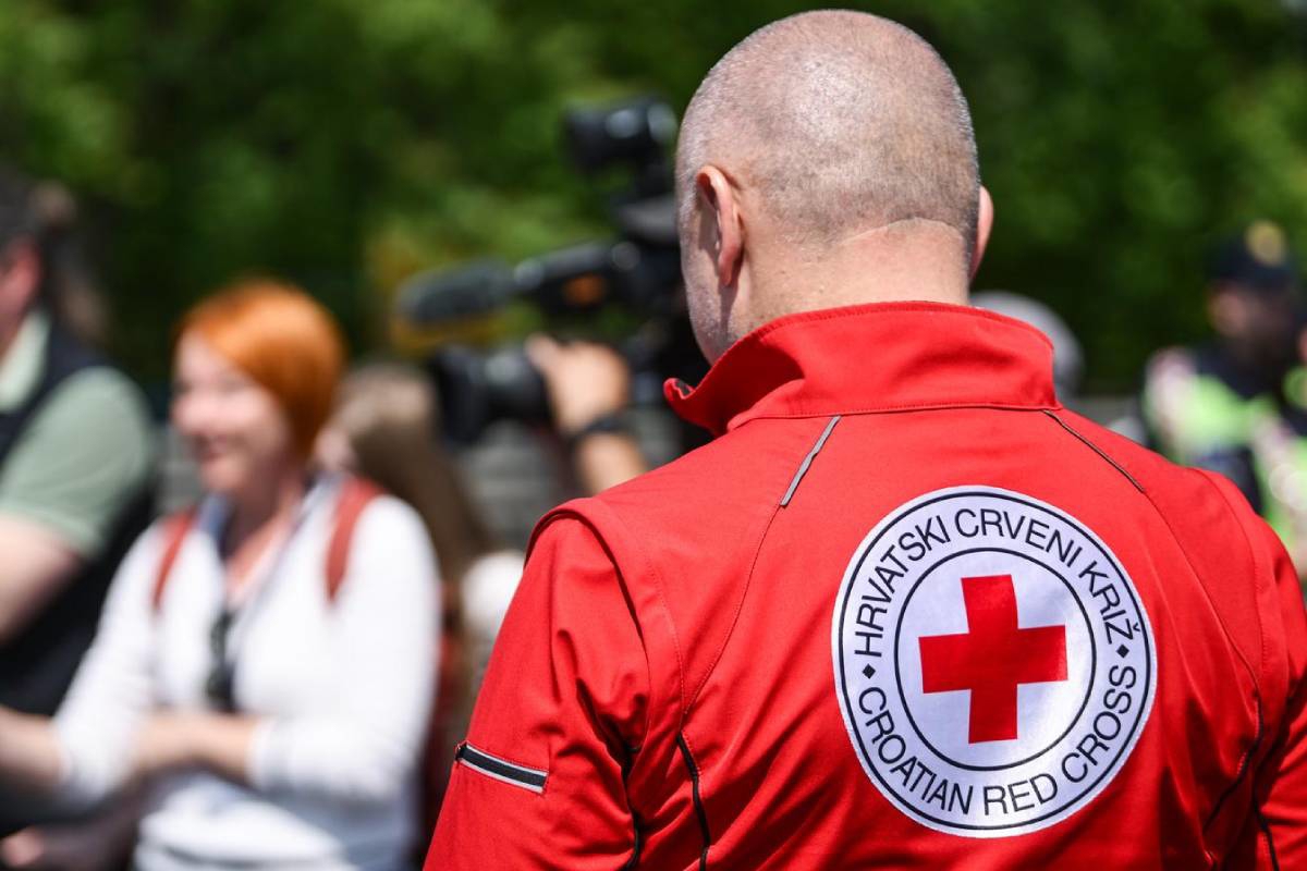 Djeca iz Ukrajine i druge obitelji mogu se prijaviti za program pomoći Crvenog križa