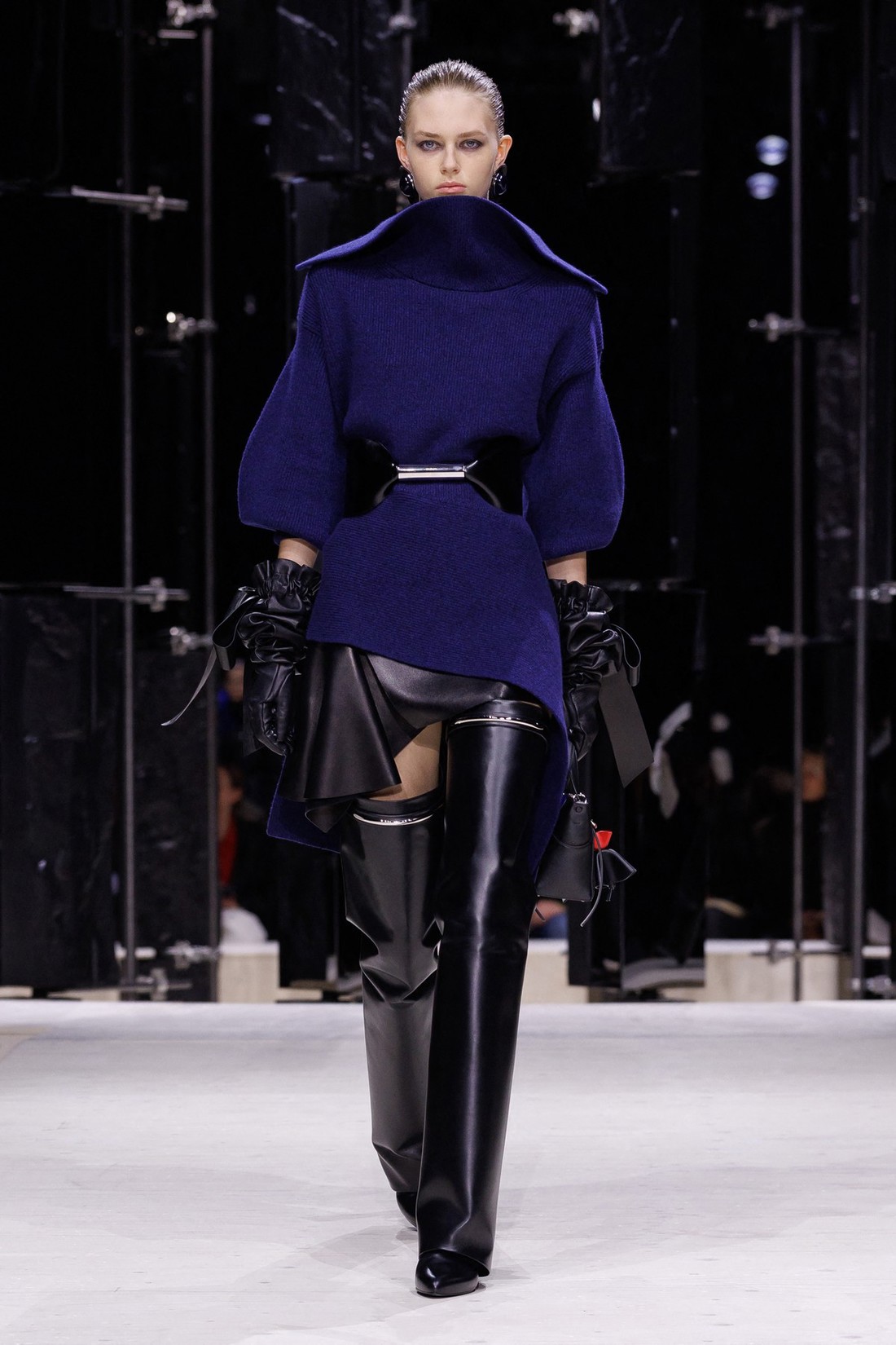 Givenchy je vratio kultne čizme iz 2010-ih. Sada su još dramatičnije