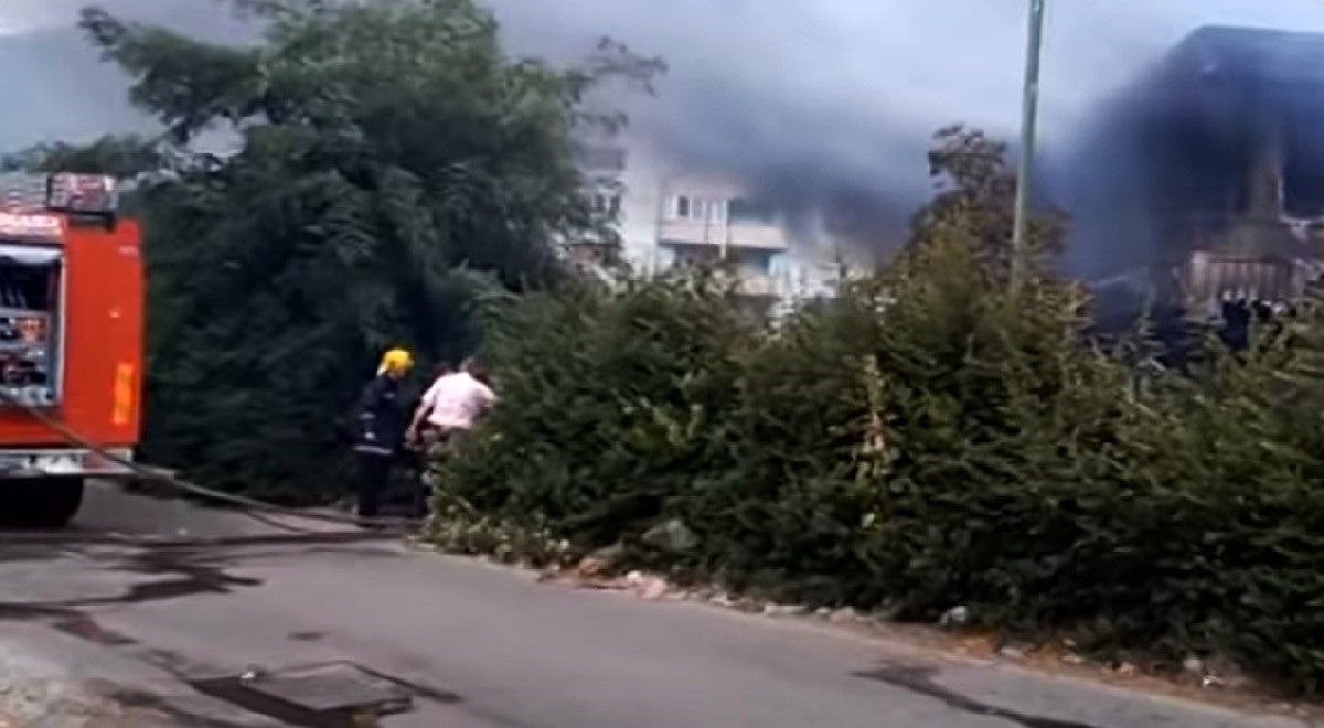 Kod Mostara izbio požar, prijeti kućama i tvornici Aluminij