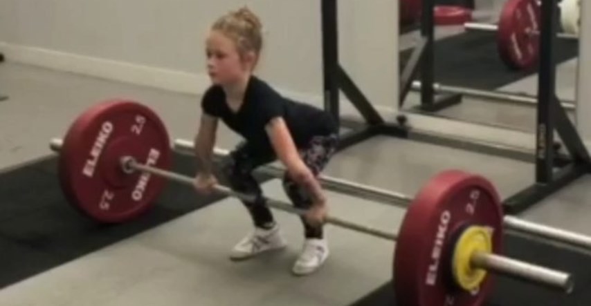Ova djevojčica ima sedam godina, a hobi joj je dizanje utega od 80 kilograma